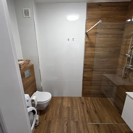 Podmiejska Nova 公寓 *