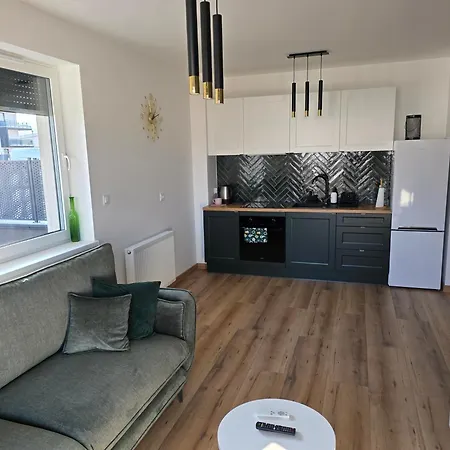 Podmiejska Nova Апартаменты Калиш